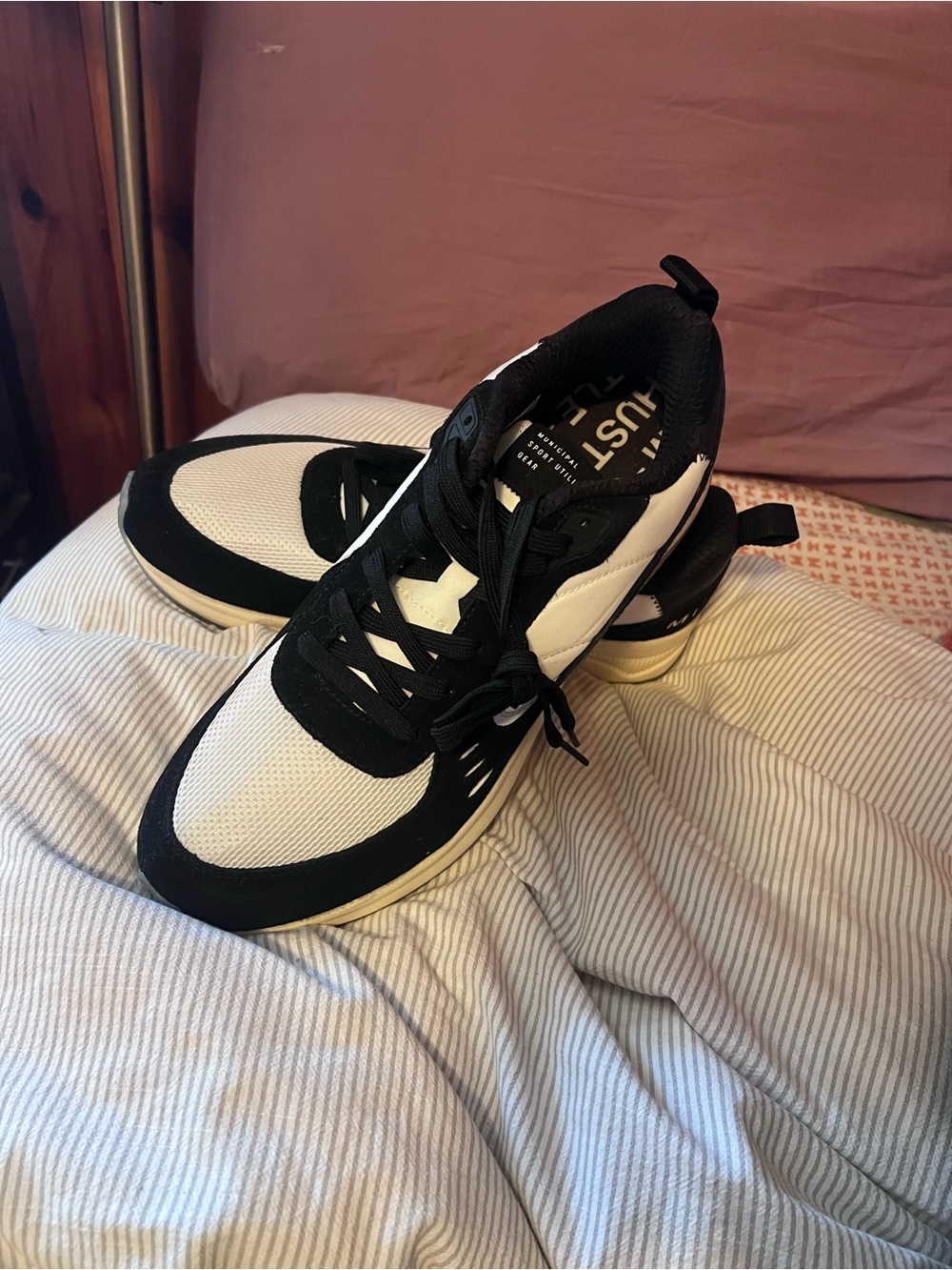 Municipal Black and White Men's Athletic Sneakers
